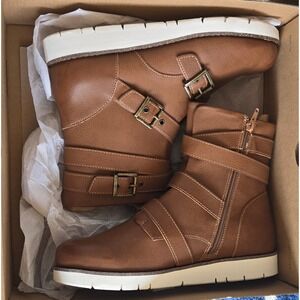 BOC‎ Kiley Tan Faux Leather Buckle Moto Ankle Boots Women's Size 8.5